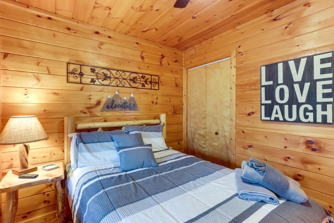 Blue Ridge Cozy Cabin In The Woods With Hot Tub! Ngoại thất bức ảnh